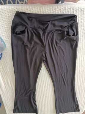 FAVOLOOK Women's Black Capri Leggings 2XL